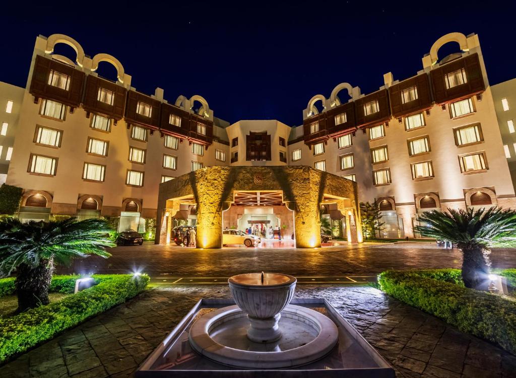 islamabad-serena-hotel-image-1